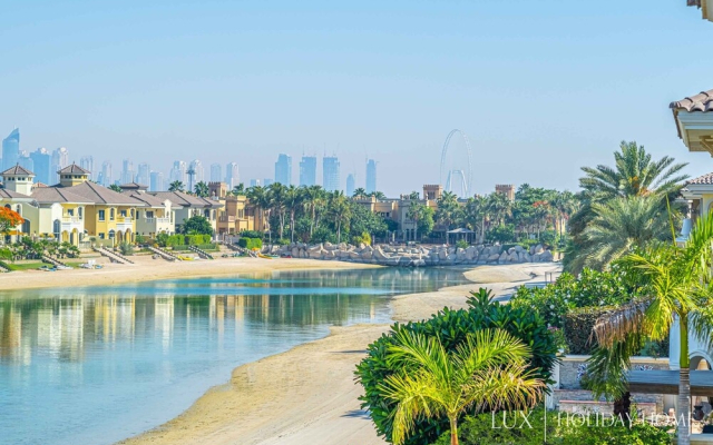 LUX Holiday Home - Frond E 1