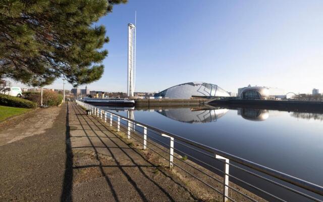 ALTIDO Bright 3-bed flat overlooking The Clyde