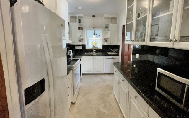 4BR, 4BA House Beach, Entertainment, Nightlife