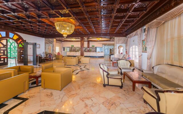 Hotel Marabout - Families and Couples Only