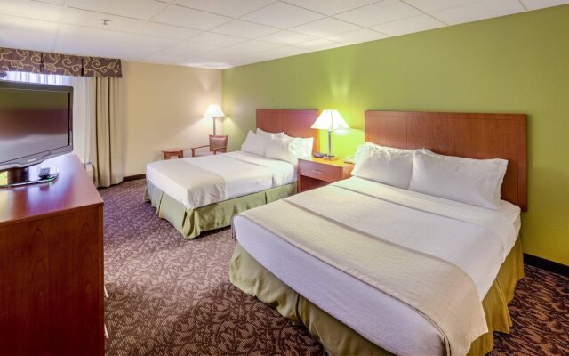 Quality Inn & Suites Downtown Mansfield