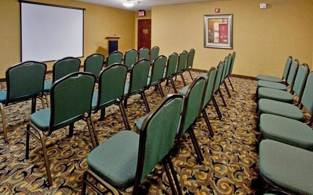 Holiday Inn Express South Boston