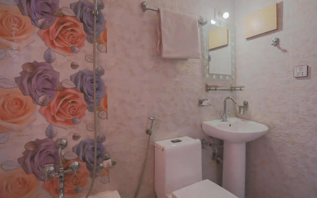 OYO 789 Hotel Shivam Plaza