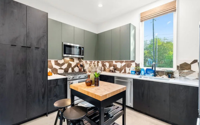 Stylish 2 Bedroom Retreat in South Austin
