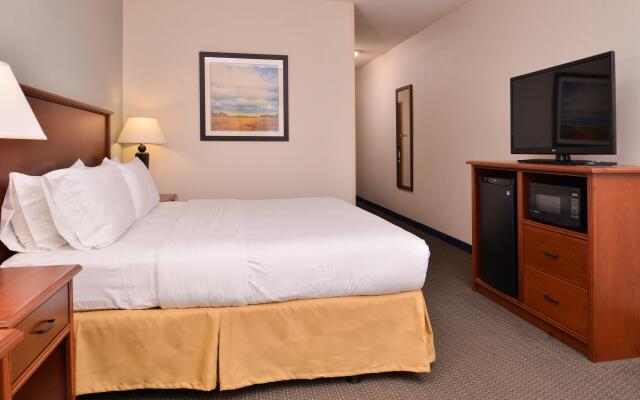 Holiday Inn Express & Suites Sioux Falls At Empire Mall, an IHG Hotel