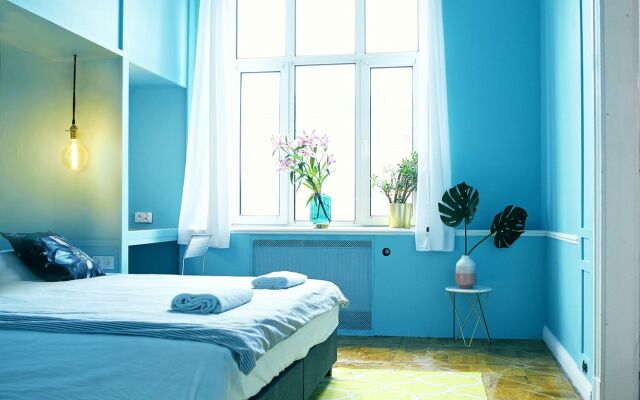 4th Floor Bed and Breakfast