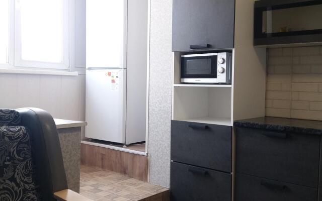 Сутки как дома на улице Петухова