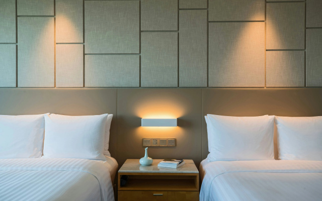 Renaissance Suzhou Hotel – Guest Rooms – Suzhou