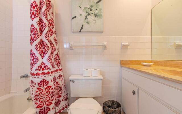 Caprice 5 -Private Beachfront Home in Gated Community