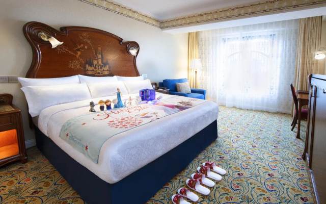 Shanghai Disneyland Hotel 
