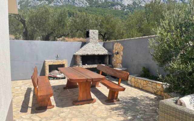 Holiday house Sandra - with pool : Makarska. Riviera Makarska