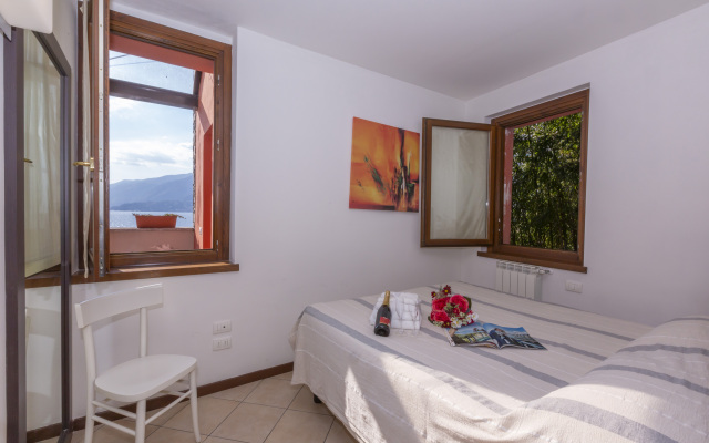 Fontana Del Lago Apt. 8