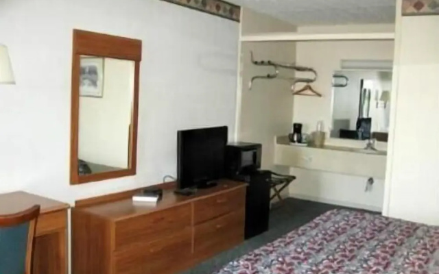 Mariann Travel Inn Scottsburg