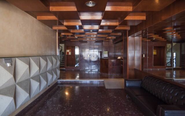 Eden Roc BeachFront Apartments