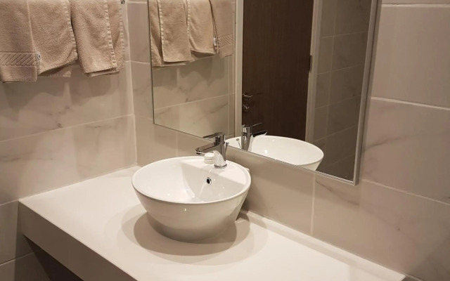 Melini Hotel Suites