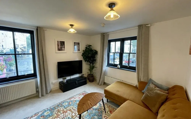 Cosy Oasis in the Heart of Clifton Village