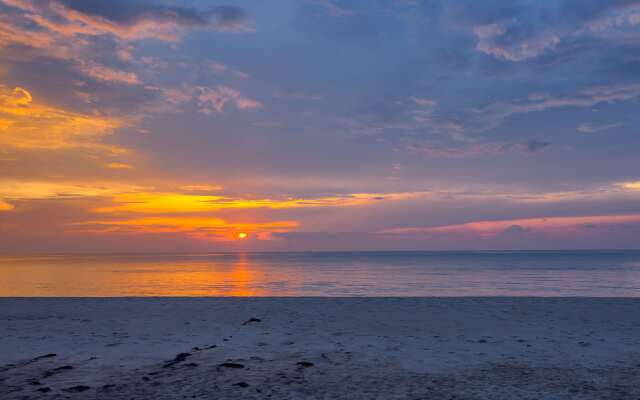 Outrigger Khao Lak Beach Resort