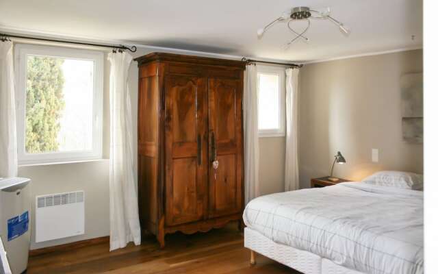 Villa With 4 Bedrooms in Mollans-sur-ouvèze, With Wonderful Mountain V