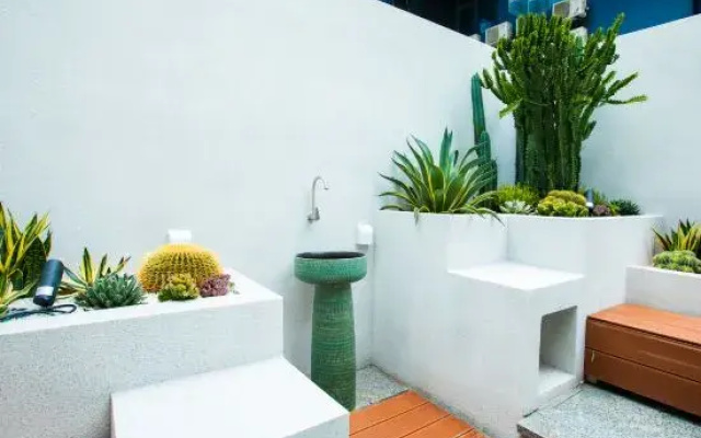 Naiwei L Executive Apartments (Coast City Nanyou Subway Station)