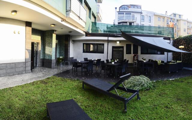 Acca Palace Hotel