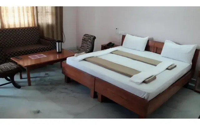 Hotel Atul Regency