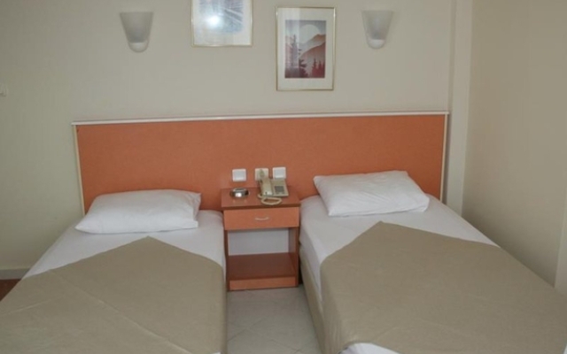 Sultans Dream Apart. Otel