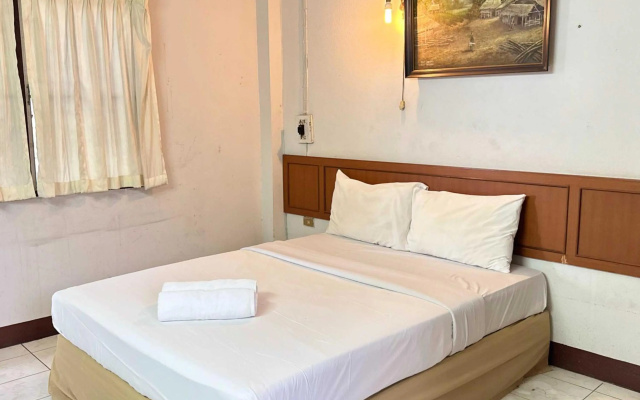 Hotel O Top North Guesthouse – Guest Rooms – Chiang Mai