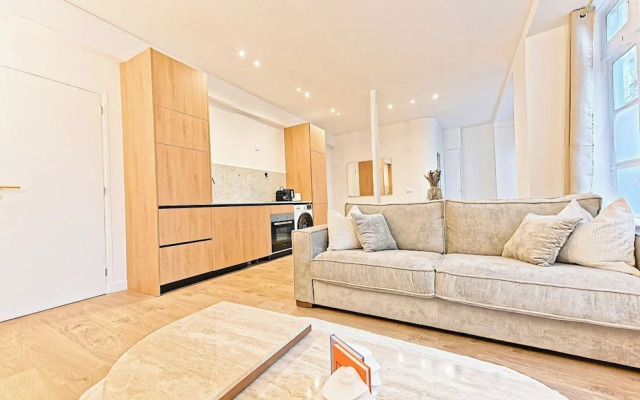 Superb Air-conditioned Flat Galeries Lafayette