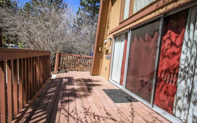 Sutherland 1055 by RedAwning