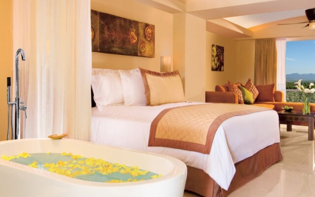 Wyndham Alltra Vallarta, All-Inclusive Resort