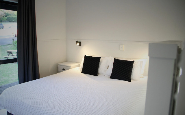 Hugo & Carter's Backpackers & Motel