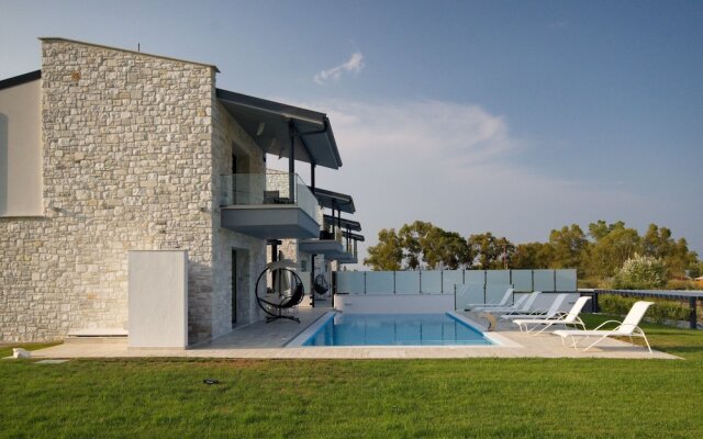 White Pearl Luxury Villas