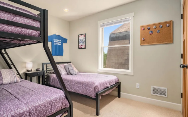 Seattle Vacation Home: The House of Suffrage