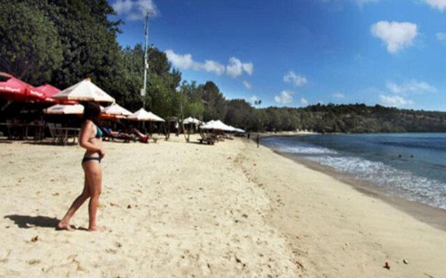 Nirmala Hotel & Bungalow Jimbaran