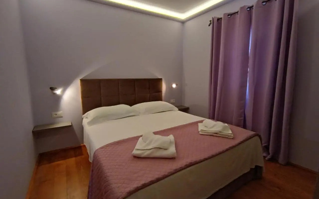 Moratto's Apartments