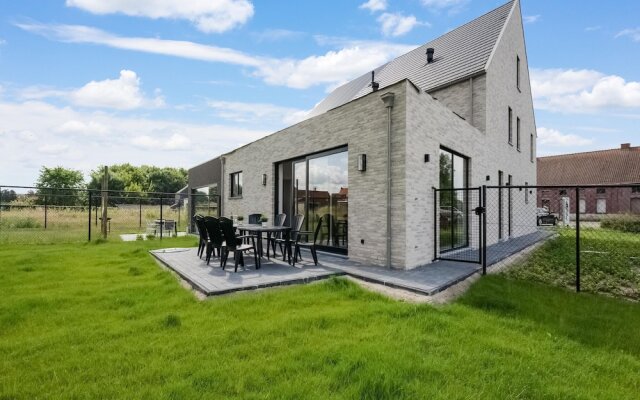 Modern Holiday Home in Ronse With Garden