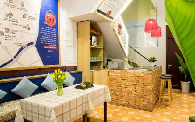 The Red House - Hostel