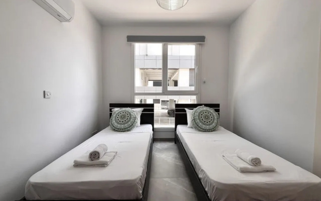02 LIM - Stay Neo Coast Apartment