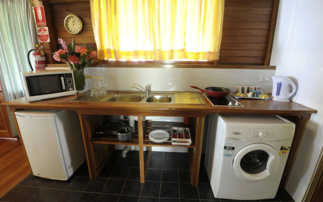 Kokopo Beach Bungalow Resort