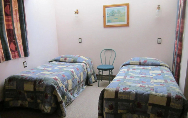 Ace Motor Lodge