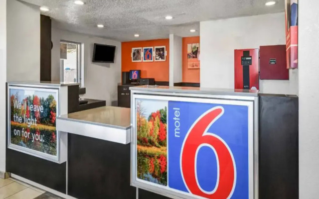 Motel 6 Memphis, TN - Downtown