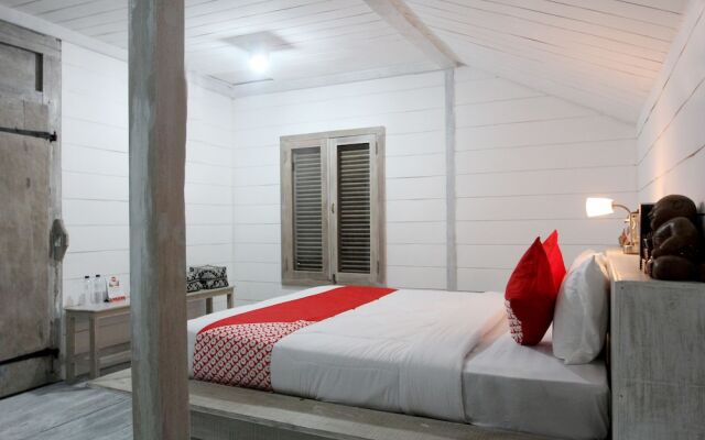 OYO 156 Wirasamala Villa