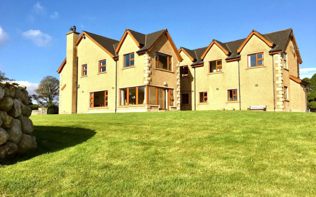 Mourne Country House