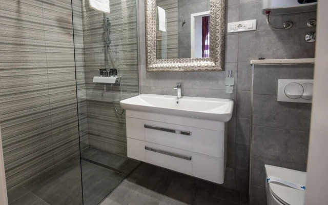 Center Luxury Rooms 2
