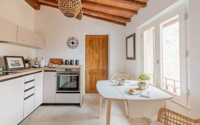 Stylish Luxury Loft Sleeps 4 San Gimignano Tuscany