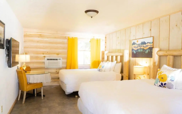 Bonners Ferry Log Inn