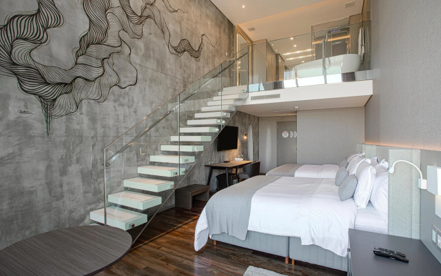 Suryaa Hotel Pinhais, Curio Collection by Hilton