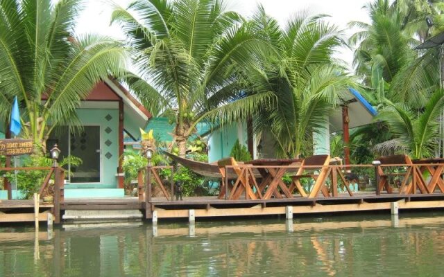 Baan Suanjarean Resort