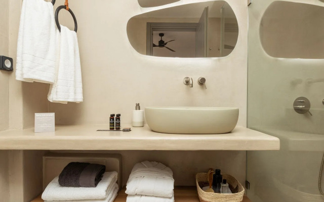 Chora Kythnos Suites