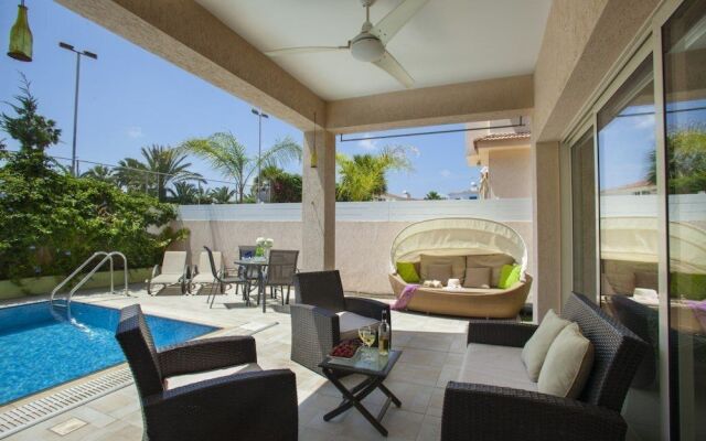 Beautiful Villa With Private Pool, Protaras Villa 1028